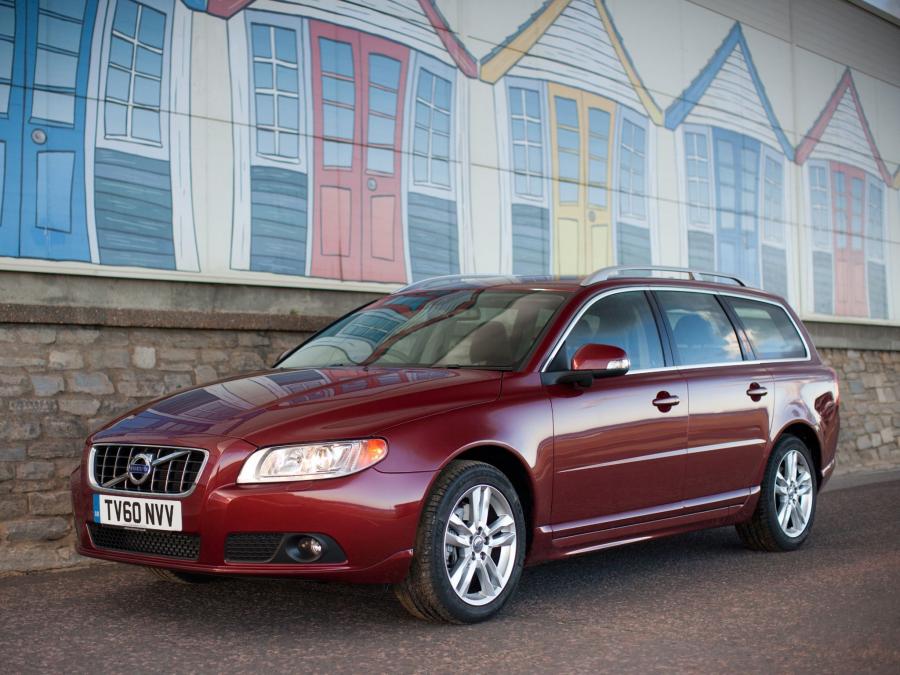  Volvo V70 D5 2010 года  (UK) (фото 10 из 12)